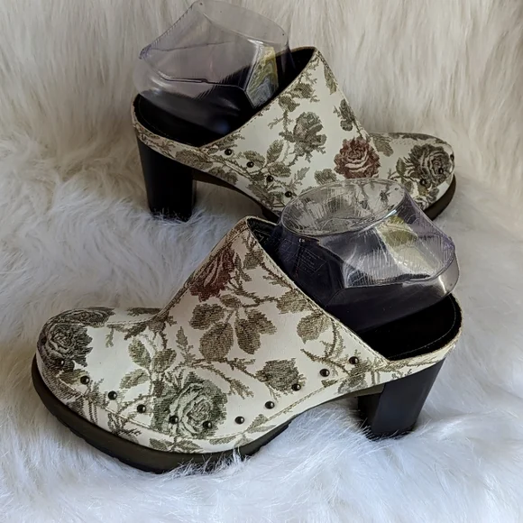 Dr. Martens Una Mules - Picture 1 of 16